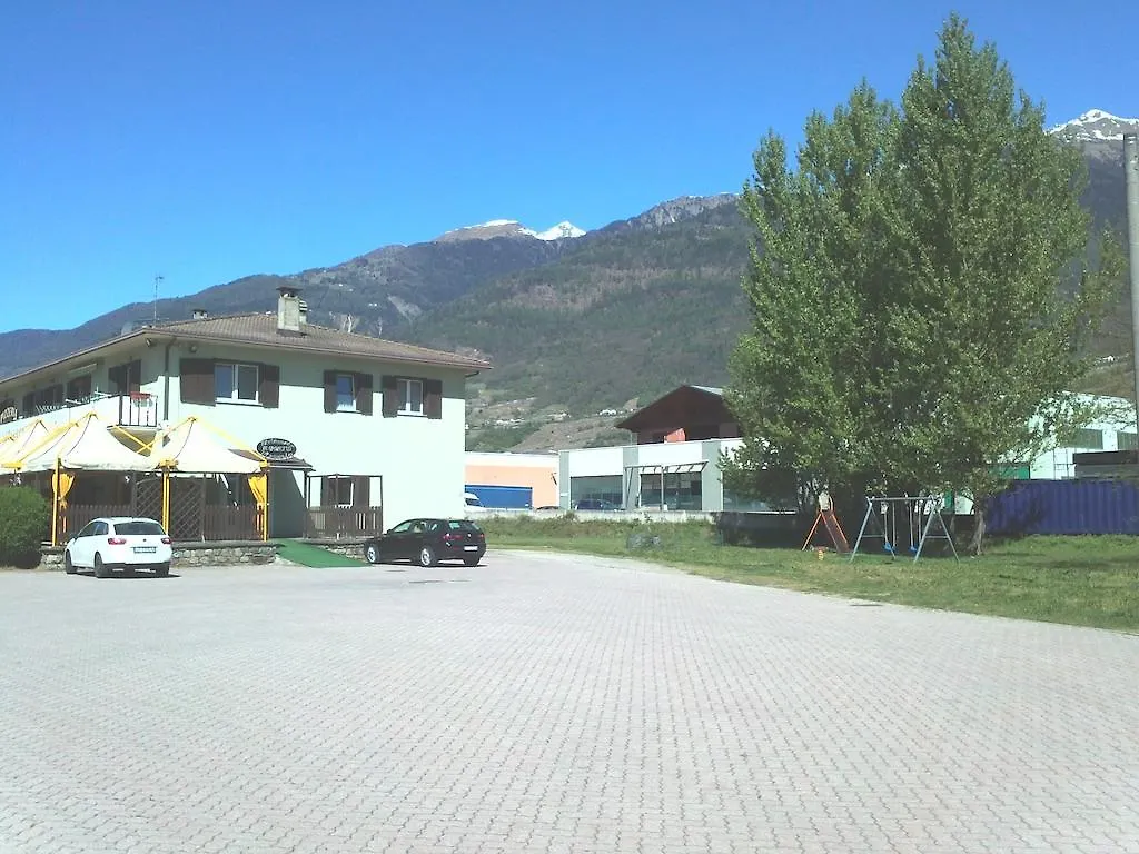 Albergo Ristorante Pizzeria Al Laghetto Chiuro Italy
