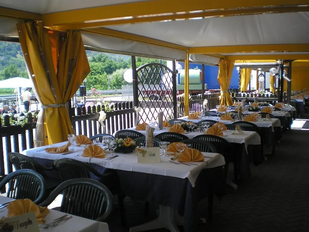 Motel Albergo Ristorante Pizzeria Al Laghetto Chiuro